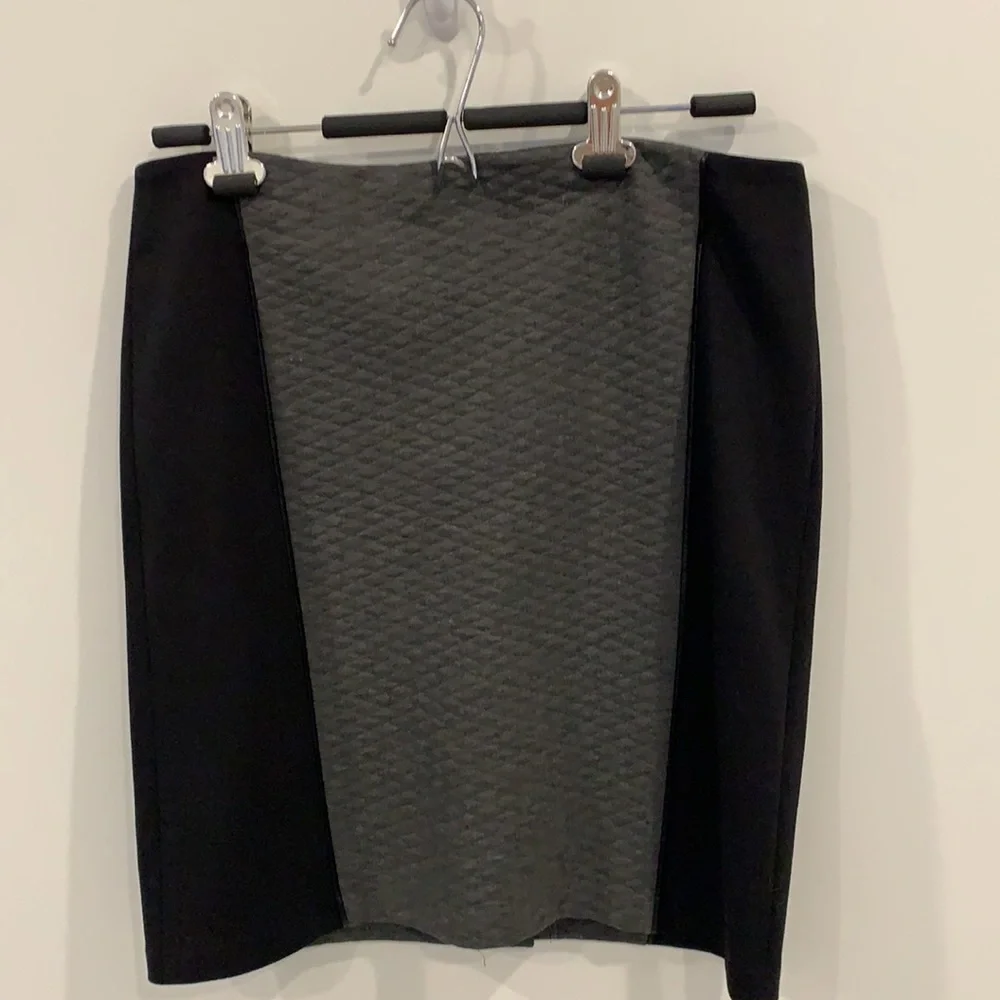 EUC Laundry by Shelli Segal Pencil Skirt